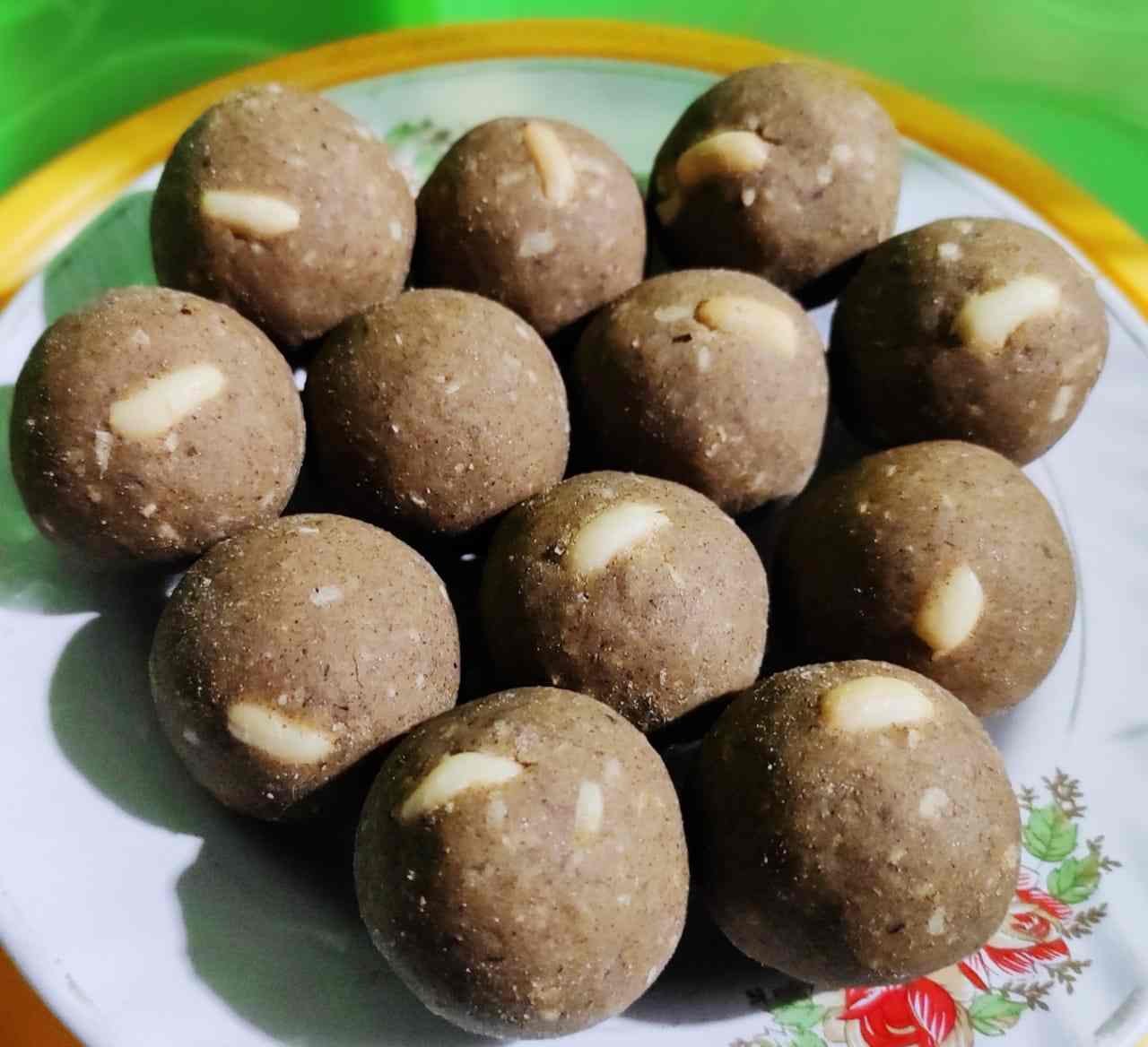 मूग लाडू